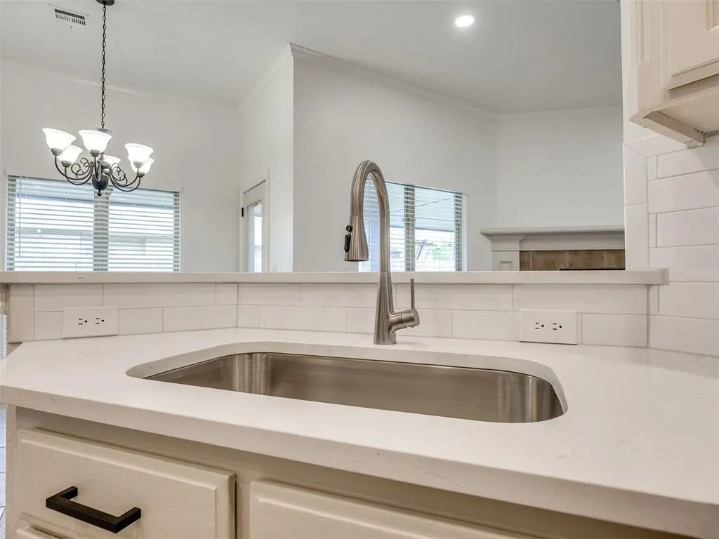 Photo 18 — 2901 Danielle Terrace, Moore, OK 73160