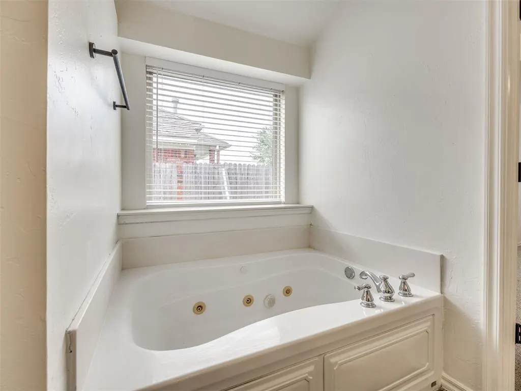 Photo 25 — 2901 Danielle Terrace, Moore, OK 73160