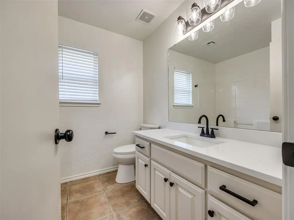 Photo 32 — 2901 Danielle Terrace, Moore, OK 73160