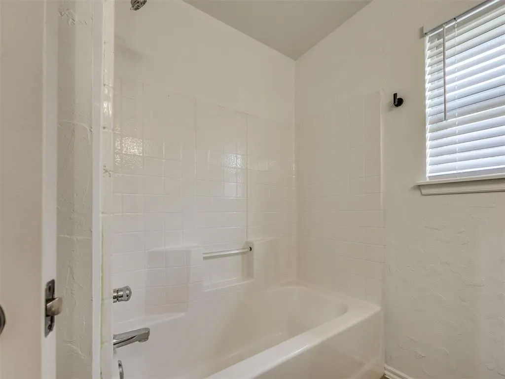 Photo 34 — 2901 Danielle Terrace, Moore, OK 73160