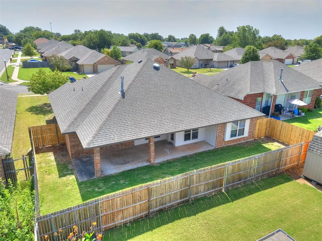 Photo 42 — 2901 Danielle Terrace, Moore, OK 73160