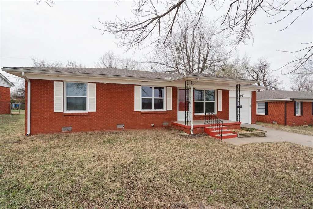 Photo 2 — 2209 Flannery Drive, Oklahoma City, OK 73110