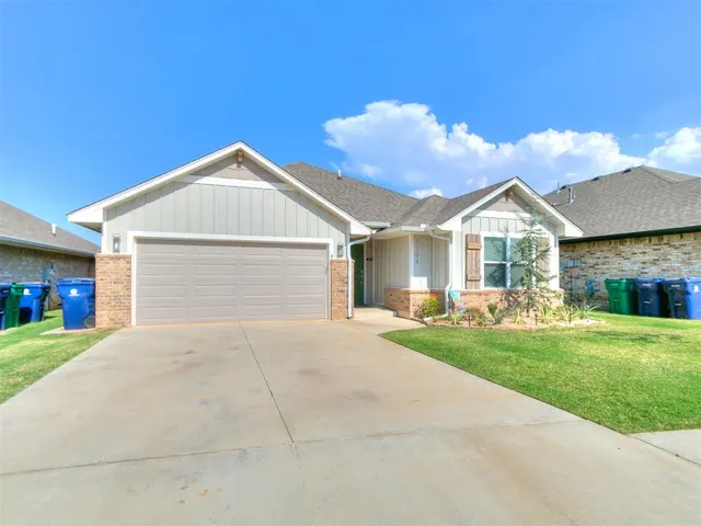 Photo 2 — 9204 Anaum Lane, Yukon, OK 73099