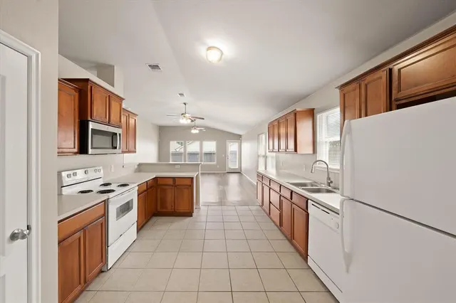Photo 4 — 2829 NW 182nd Street, Edmond, OK 73012