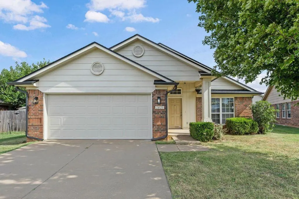 Front exterior — 2829 NW 182nd Street, Edmond, OK 73012