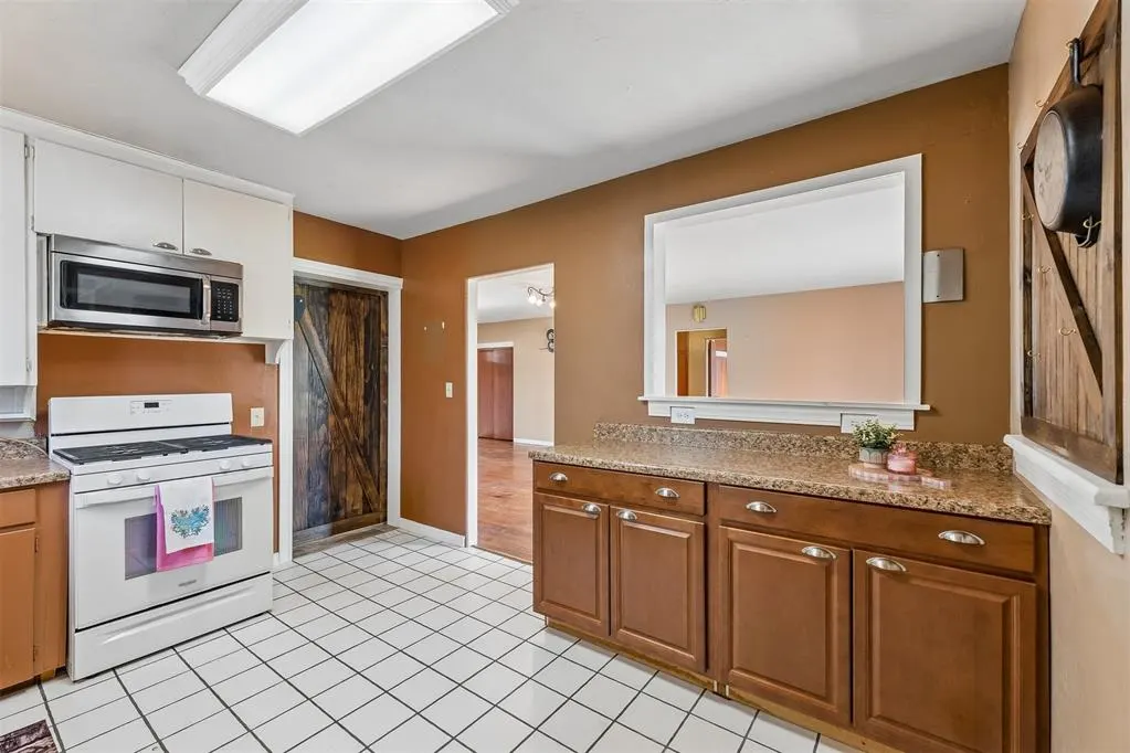 Photo 12 — 417 S Grand Street, Crescent, OK 73028