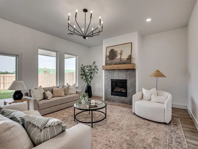 Photo 2 — 16105 Navarra Way, Oklahoma City, OK 73170