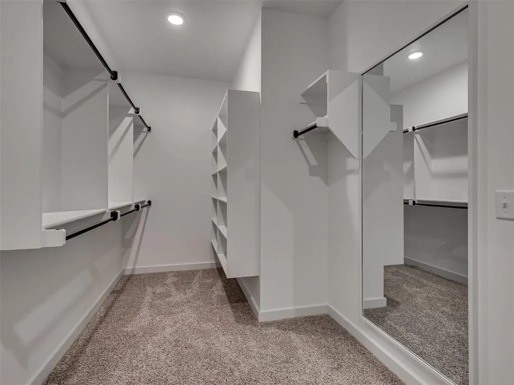 Photo 17 — 16105 Navarra Way, Oklahoma City, OK 73170
