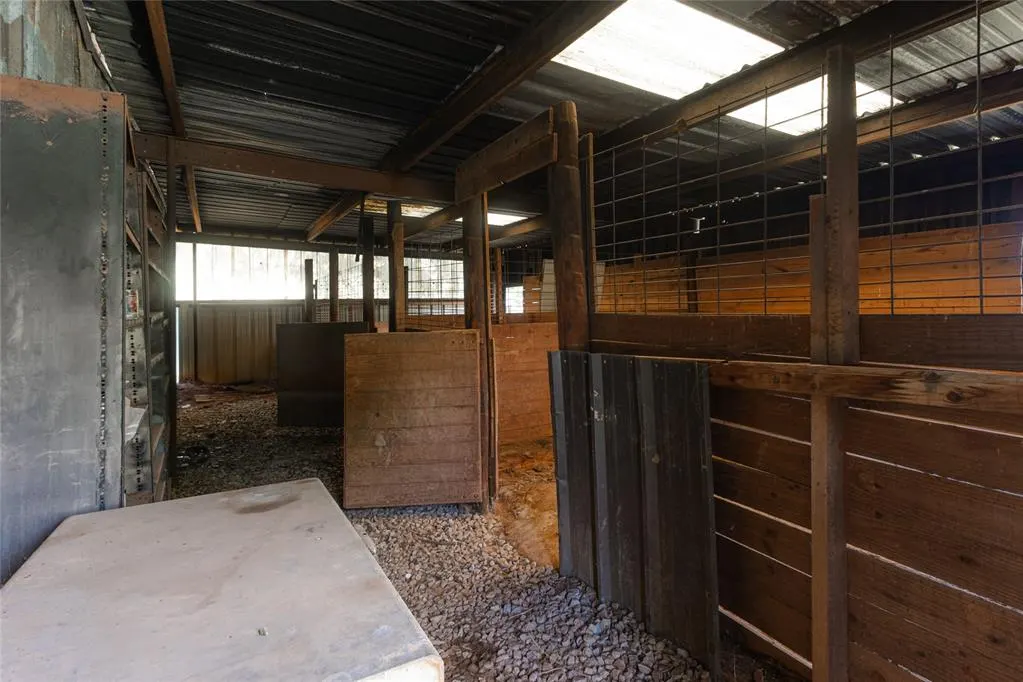 Photo 39 — 334169 E 1010 Road, Harrah, OK 73045