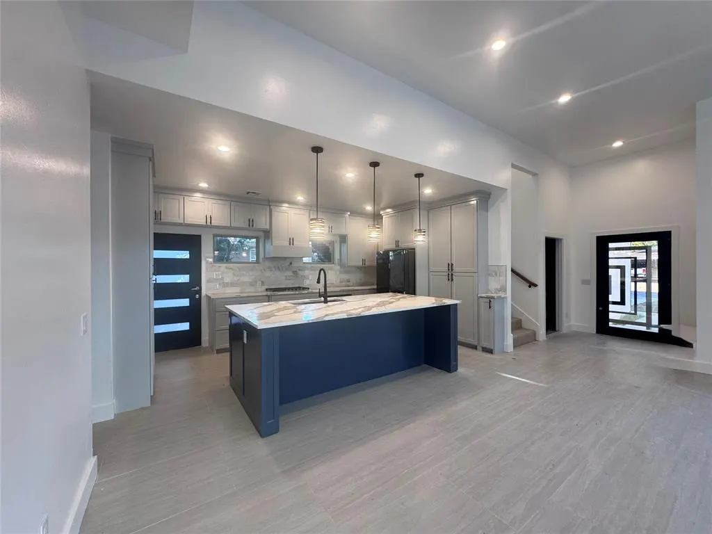 Photo 3 — 3216 NW Drexel Court, Oklahoma City, OK 73107