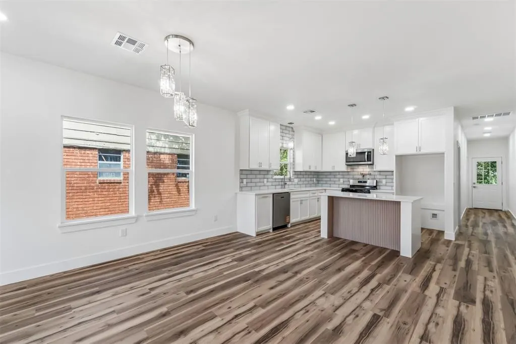 Photo 7 — 321 NW 91st Street, Oklahoma City, OK 73114