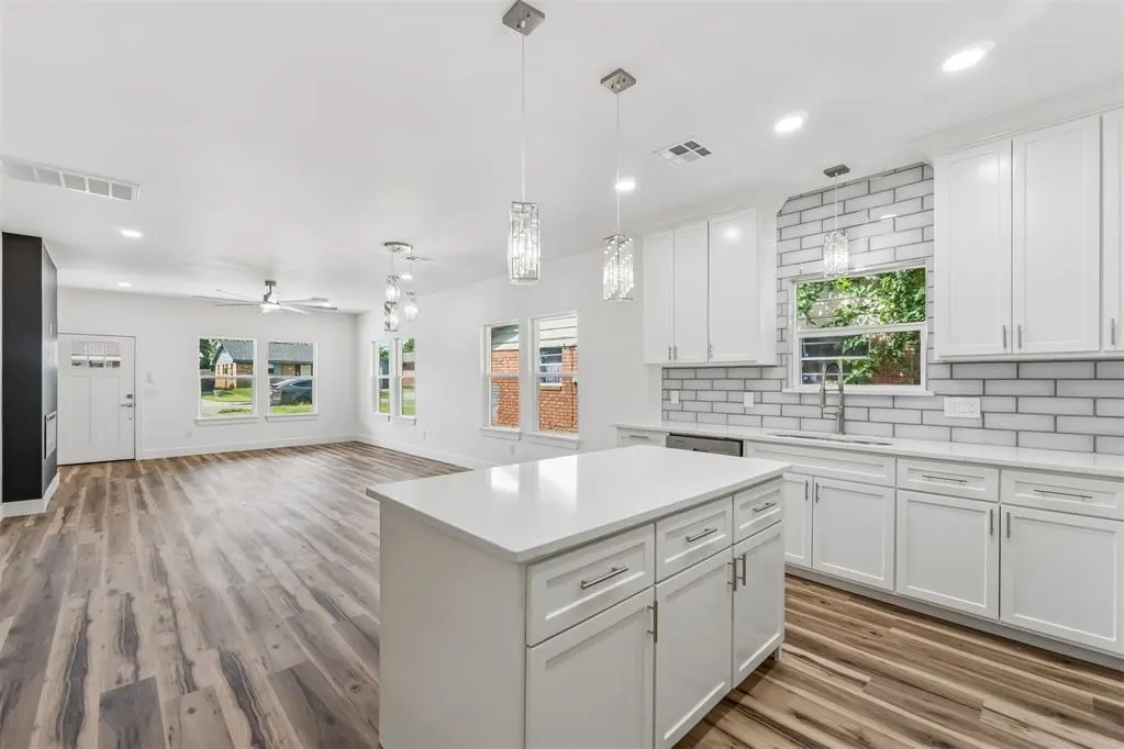 Photo 11 — 321 NW 91st Street, Oklahoma City, OK 73114
