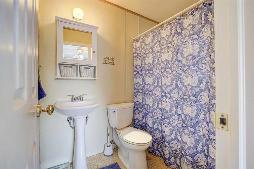 Photo 5 — 913 E Comanche Street, Norman, OK 73071