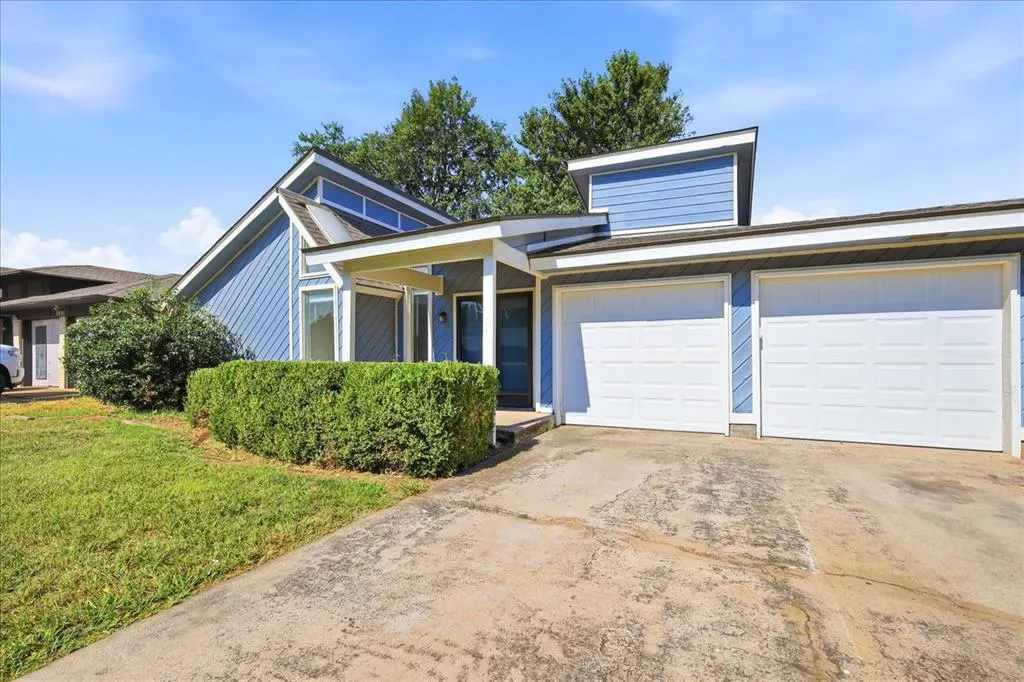 Photo 3 — 8925 N Eagle Lane, Oklahoma City, OK 73132