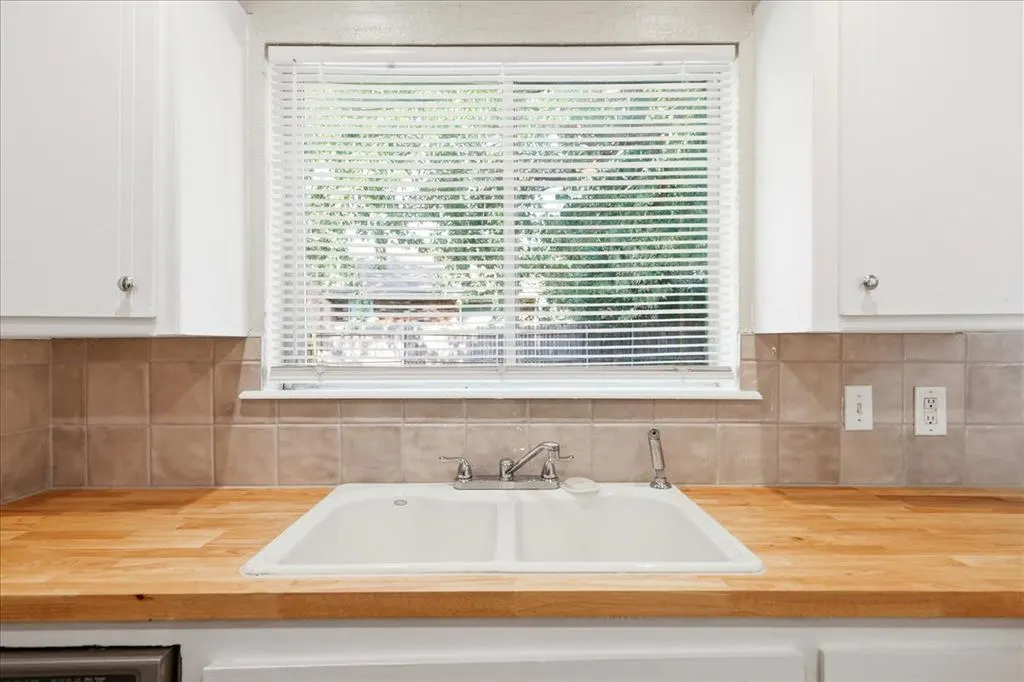 Photo 10 — 8925 N Eagle Lane, Oklahoma City, OK 73132