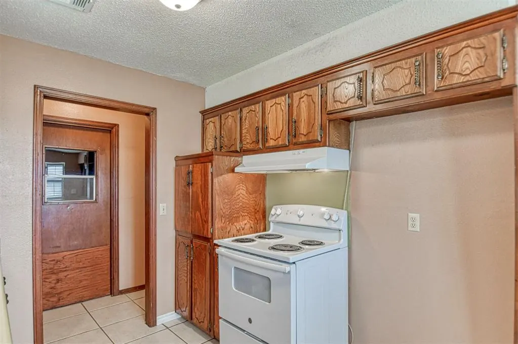 Photo 11 — 224 Atterberry Drive, Norman, OK 73071