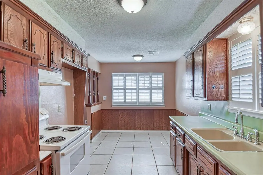 Photo 12 — 224 Atterberry Drive, Norman, OK 73071