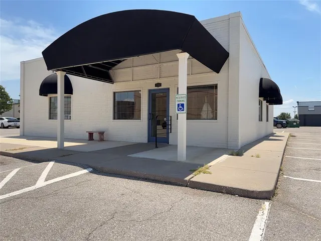 Photo 4 — 11704 S Western Avenue, Oklahoma City, OK 73170