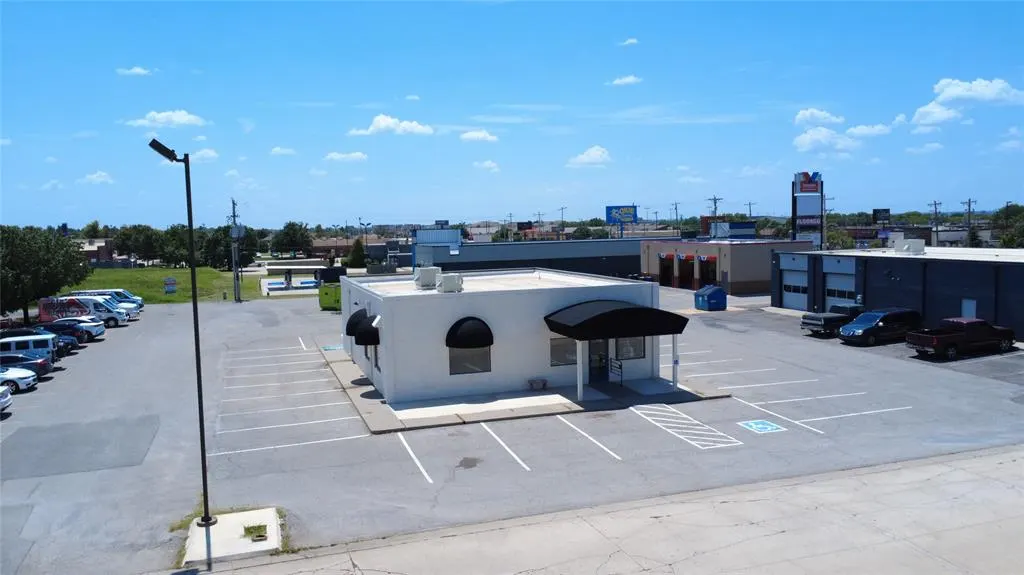 Photo 37 — 11704 S Western Avenue, Oklahoma City, OK 73170