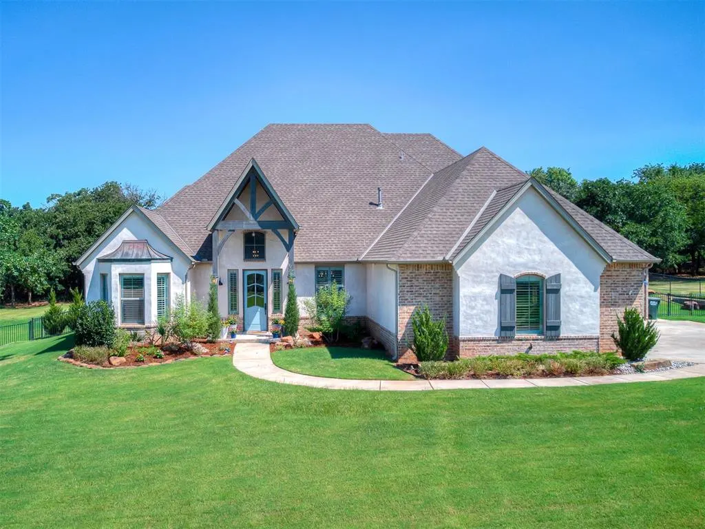 Photo 2 — 1905 Treviso Court, Edmond, OK 73034