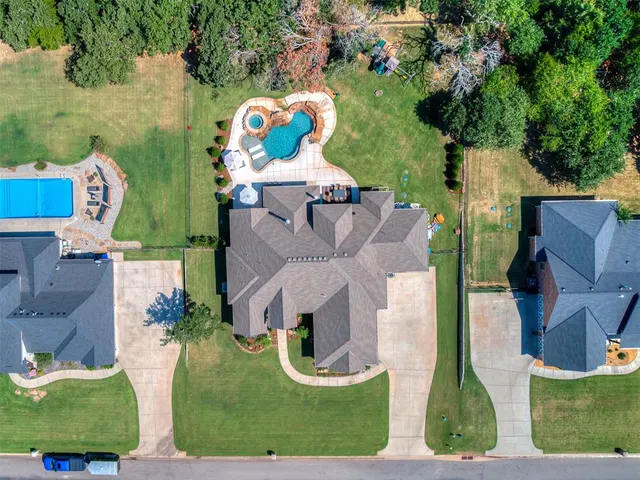 Photo 3 — 1905 Treviso Court, Edmond, OK 73034