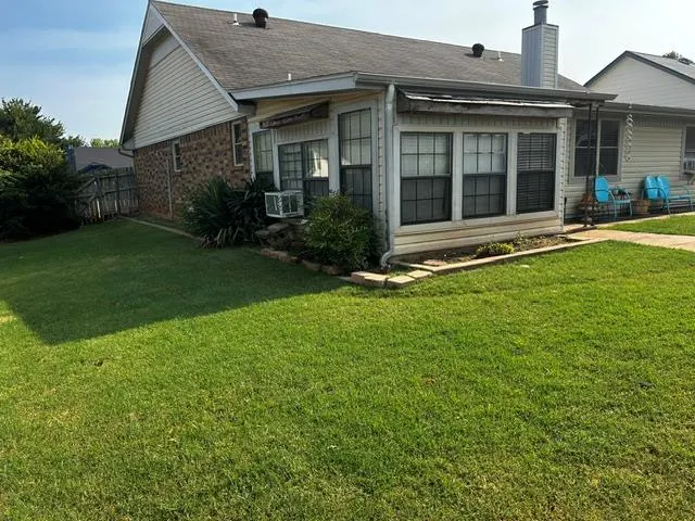 Photo 3 — 2309 NE 8th Street, Moore, OK 73160