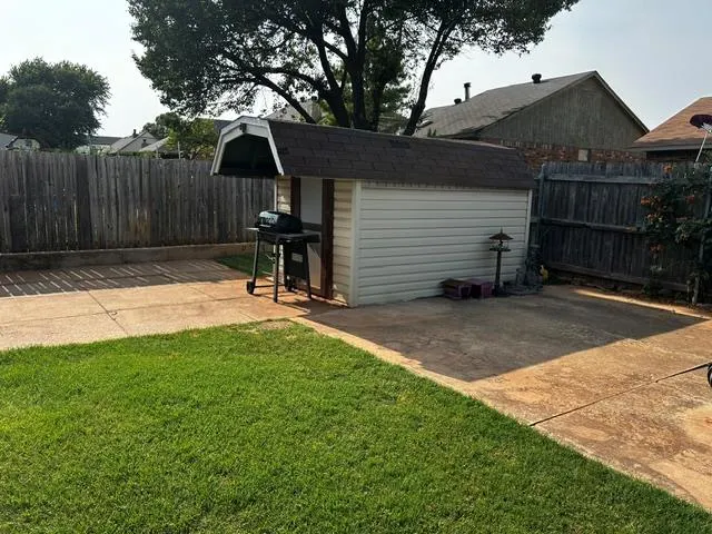 Photo 6 — 2309 NE 8th Street, Moore, OK 73160