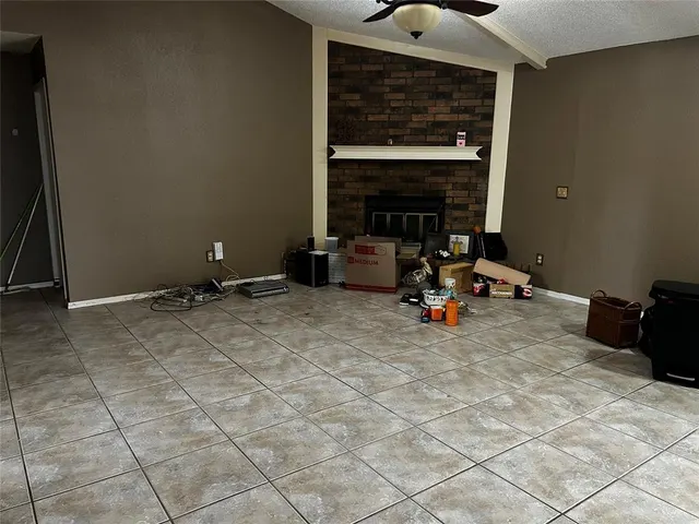 Photo 7 — 2309 NE 8th Street, Moore, OK 73160