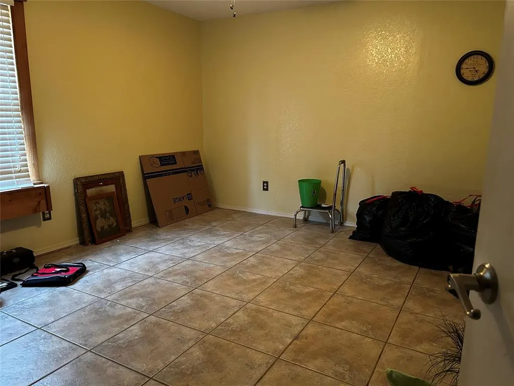 Photo 10 — 2309 NE 8th Street, Moore, OK 73160