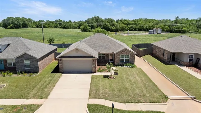 Photo 3 — 13244 Beekman Drive, Piedmont, OK 73078