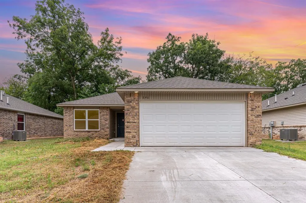 Front exterior — 840 Highgarden Circle, Noble, OK 73068