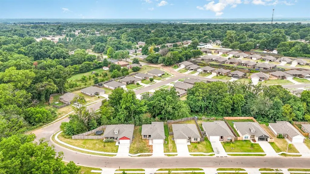 Photo 18 — 840 Highgarden Circle, Noble, OK 73068