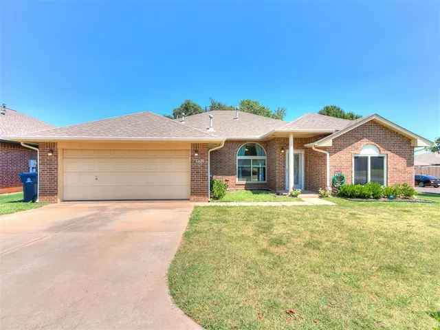 Photo 2 — 4837 SE 88th Terrace, Oklahoma City, OK 73135