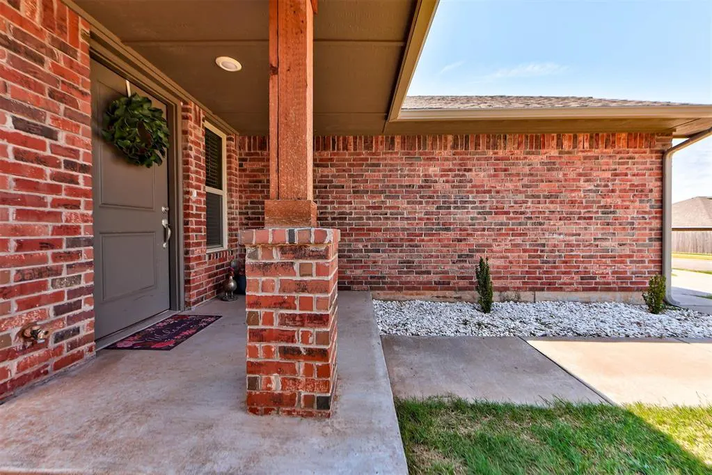 Photo 3 — 4804 Crystal Hill Drive, Oklahoma City, OK 73179