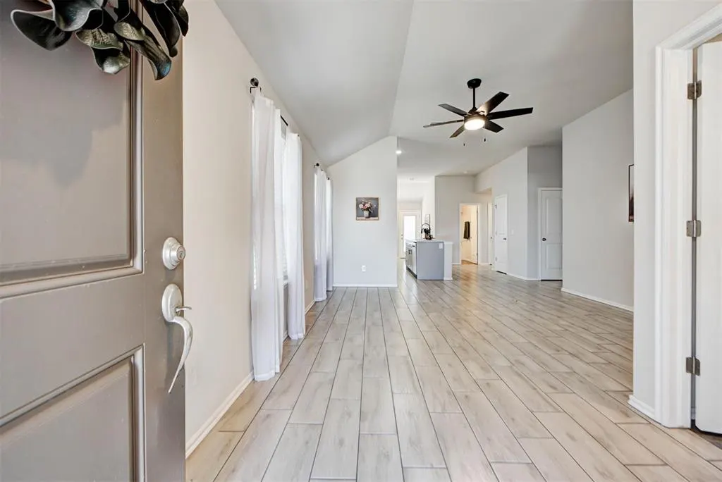 Photo 4 — 4804 Crystal Hill Drive, Oklahoma City, OK 73179