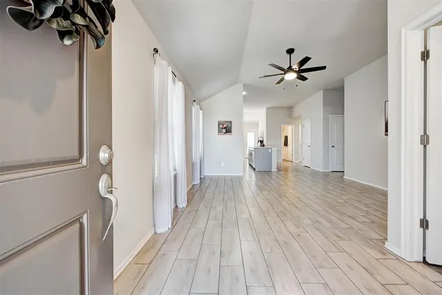 Photo 4 — 4804 Crystal Hill Drive, Oklahoma City, OK 73179
