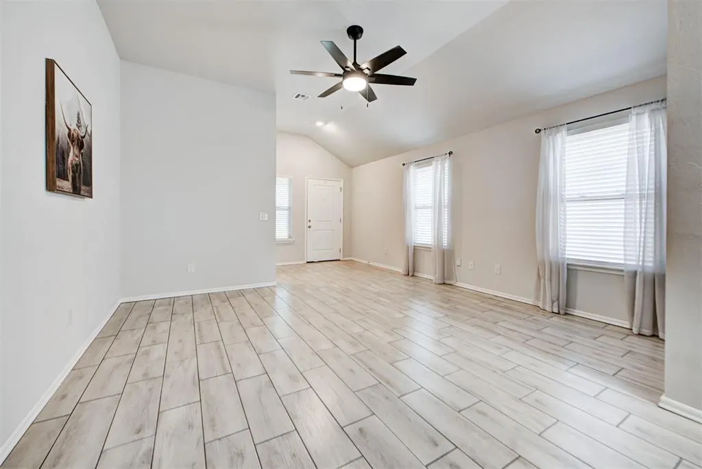 Photo 6 — 4804 Crystal Hill Drive, Oklahoma City, OK 73179