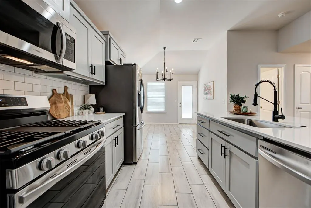 Photo 14 — 4804 Crystal Hill Drive, Oklahoma City, OK 73179