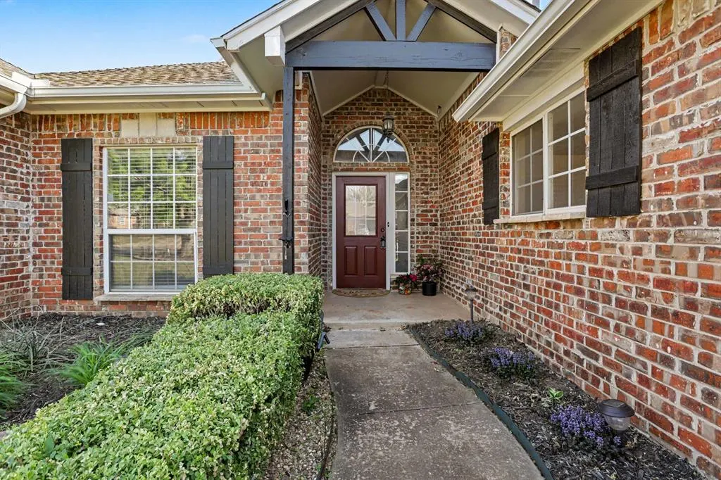 Front exterior — 1832 Camden Way, Edmond, OK 73013