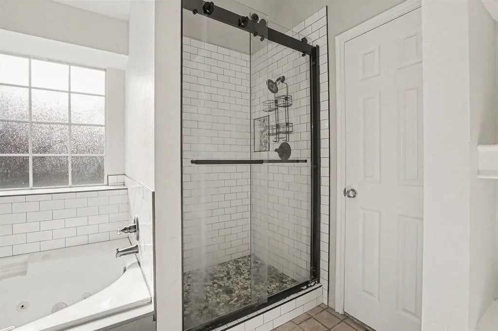 Photo 16 — 1832 Camden Way, Edmond, OK 73013