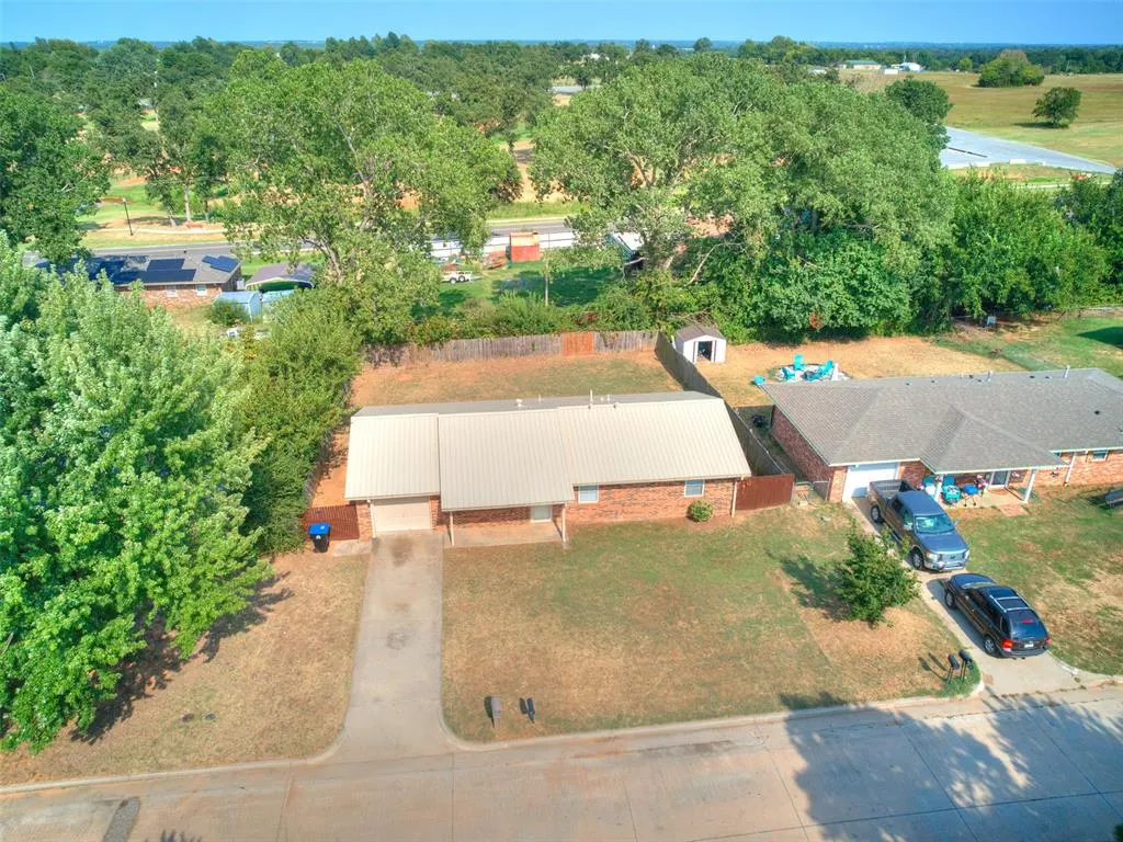 Photo 6 — 16 Sue Lane, McLoud, OK 74851