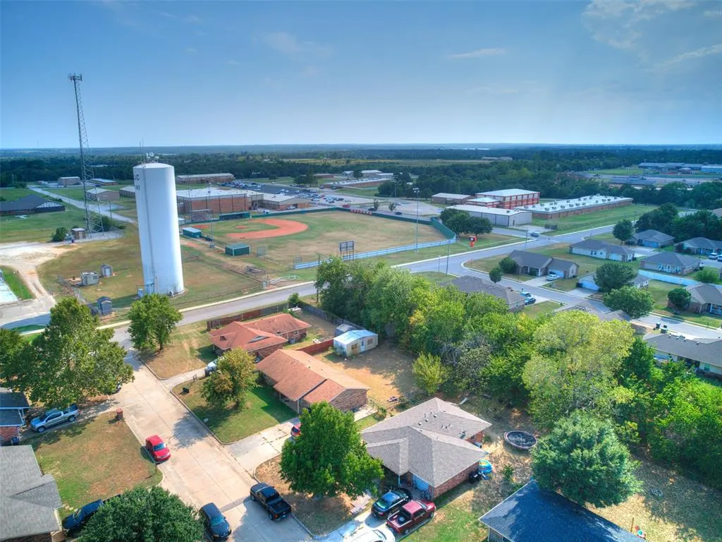Photo 10 — 16 Sue Lane, McLoud, OK 74851