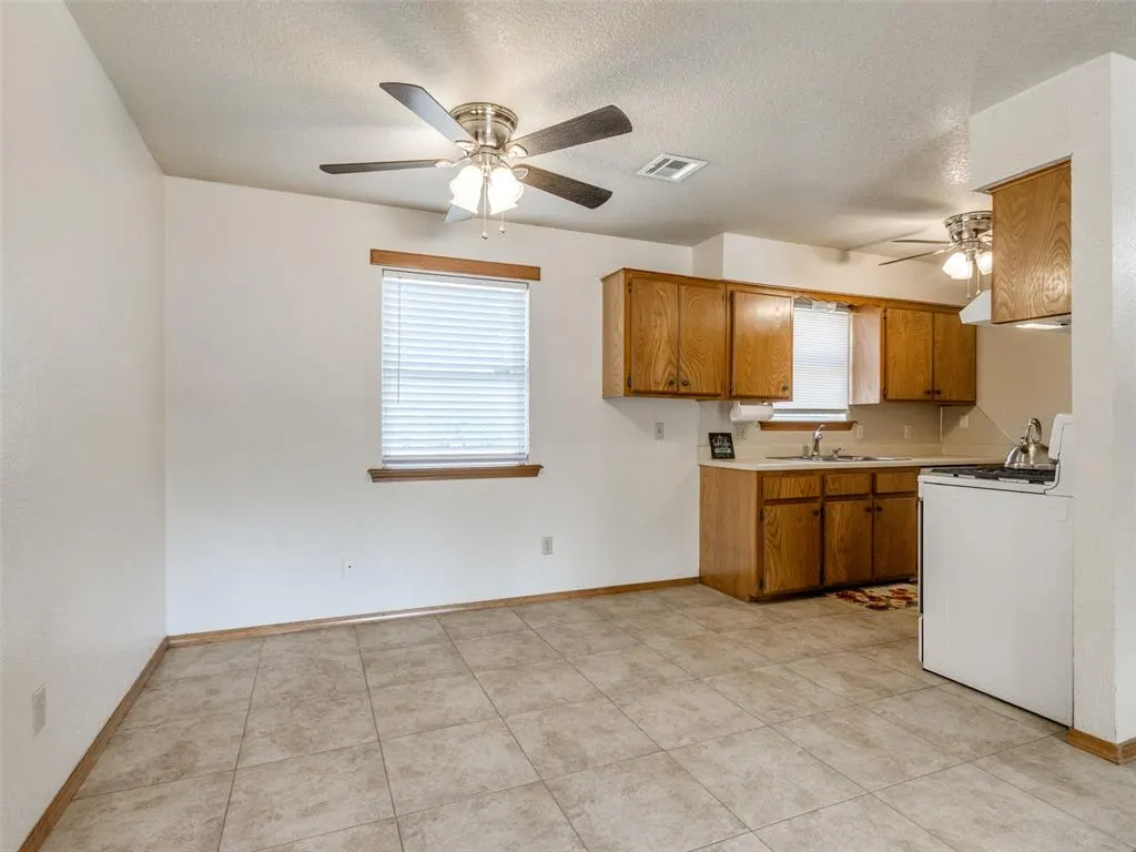 Photo 19 — 16 Sue Lane, McLoud, OK 74851