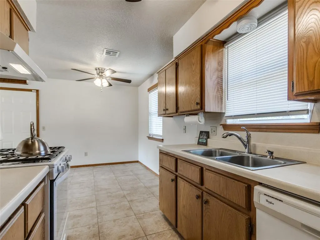 Photo 25 — 16 Sue Lane, McLoud, OK 74851