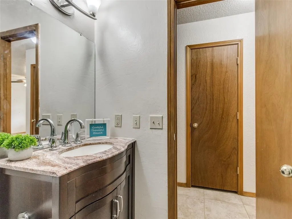 Photo 29 — 16 Sue Lane, McLoud, OK 74851