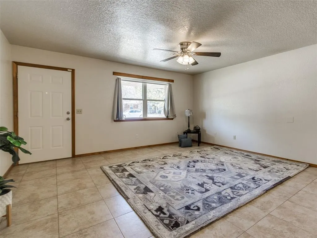 Photo 6 — 16 Sue Lane, McLoud, OK 74851