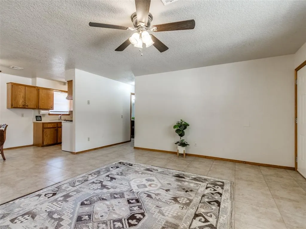Photo 7 — 16 Sue Lane, McLoud, OK 74851