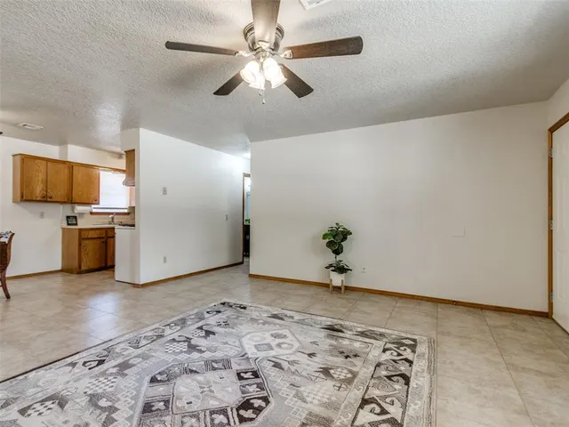 Photo 7 — 16 Sue Lane, McLoud, OK 74851