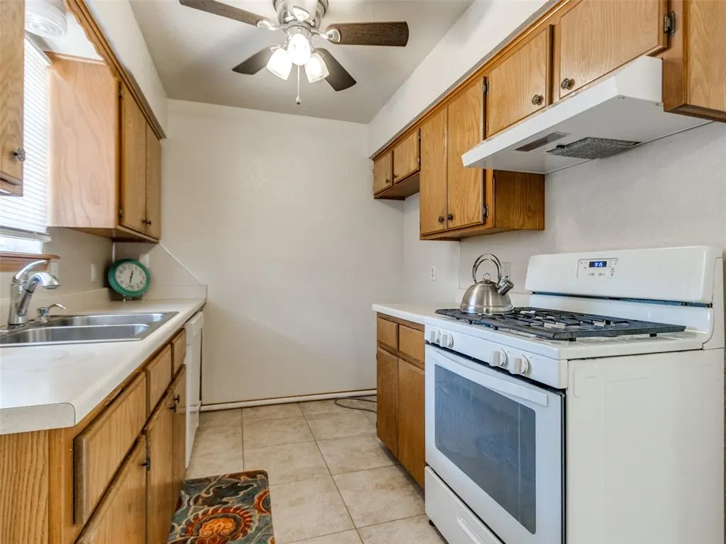 Photo 10 — 16 Sue Lane, McLoud, OK 74851
