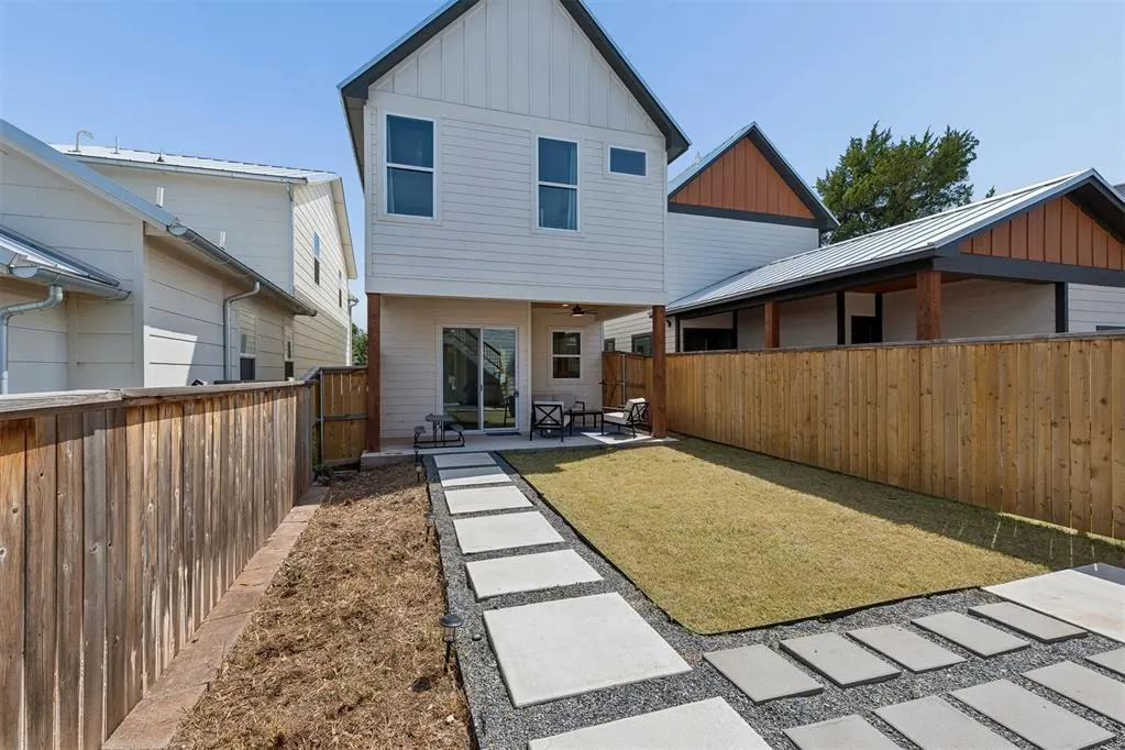 Photo 42 — 731 W Main Street, Edmond, OK 73003